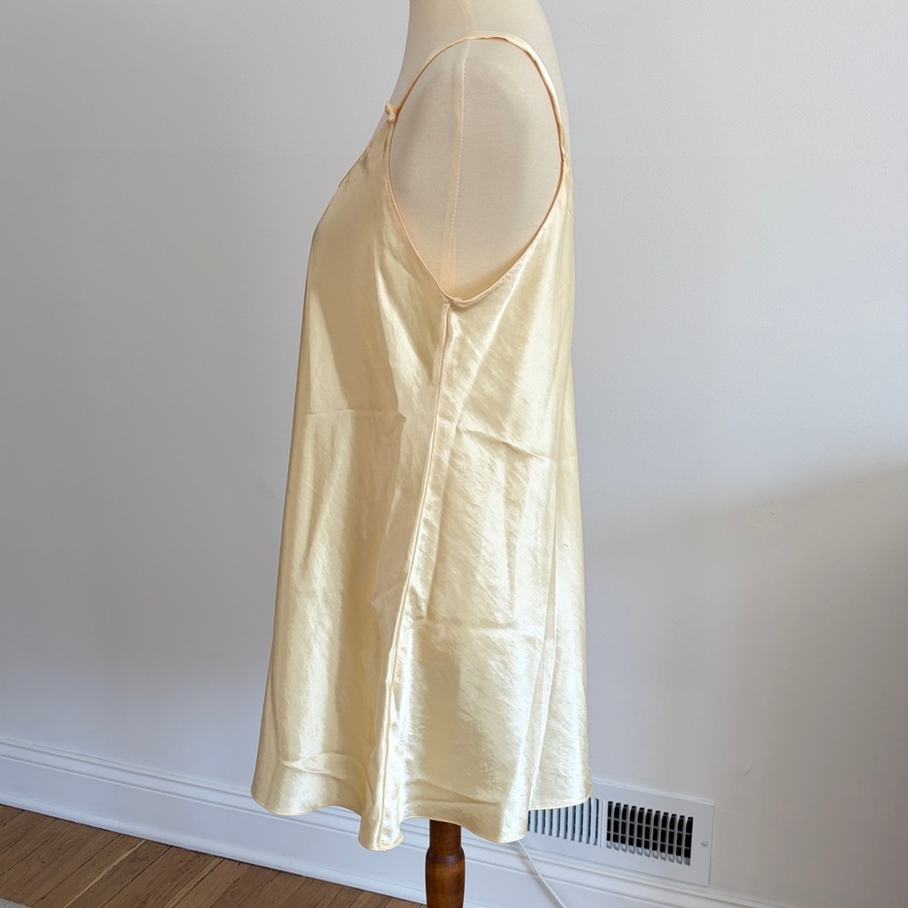 Vintage 1990s Oscar Delmla Renta Pink Label Cream Silky Top Possibly size large - Picture 4 of 6